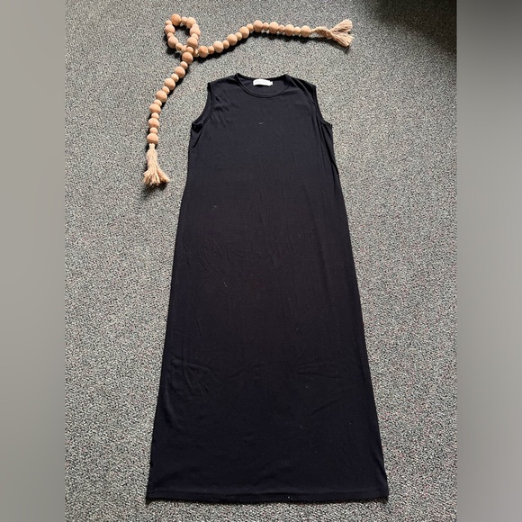 Modest Black Ribbed Stretchy Sleeveless Layering Round High Neck Maxi Midi Dress - Picture 7 of 16